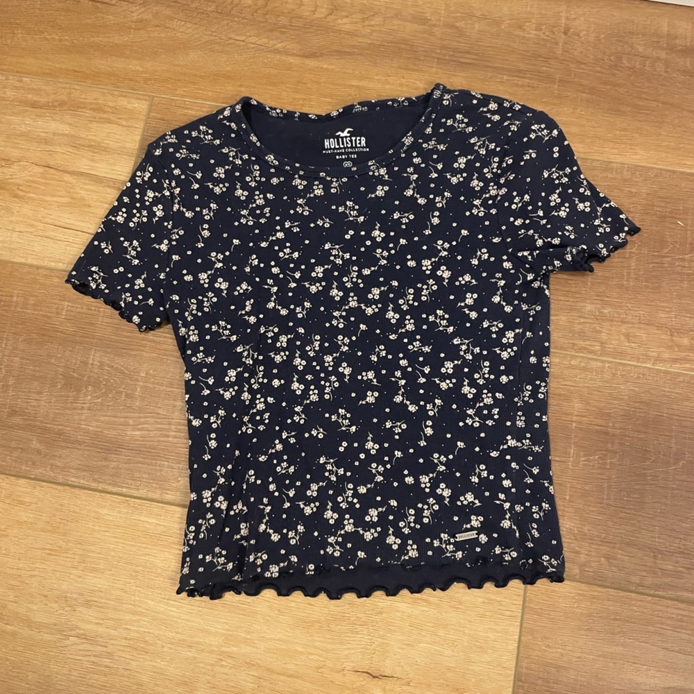 Hollister Navy Floral Ribbed Short Sleeve Baby tee
